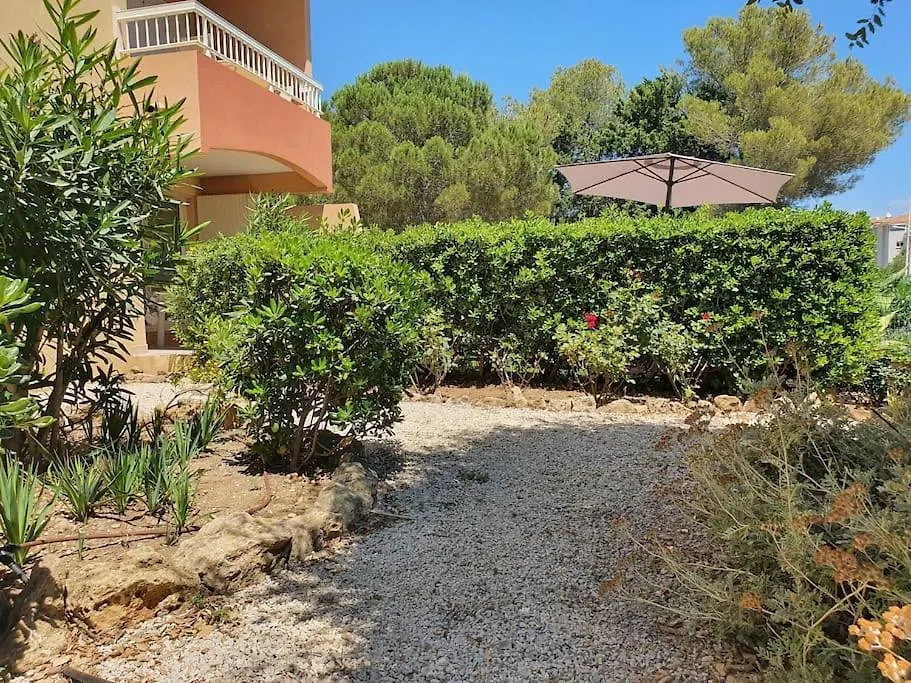 Joli Appart A 100M De La Mer, Jardin Et Piscine Frejus Apartment