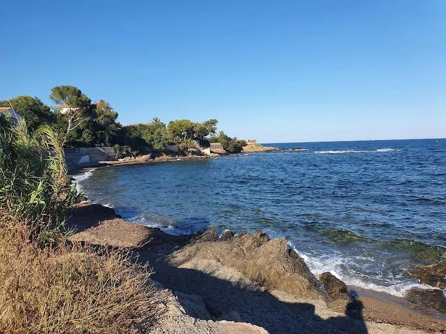 Apartment Joli Appart A 100M De La Mer, Jardin Et Piscine Frejus France