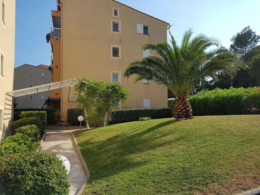 Joli Appart A 100M De La Mer, Jardin Et Piscine Frejus